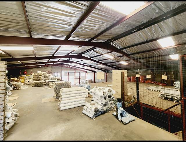 872M² WAREHOUSE FOR SALE IN KYA SANDS